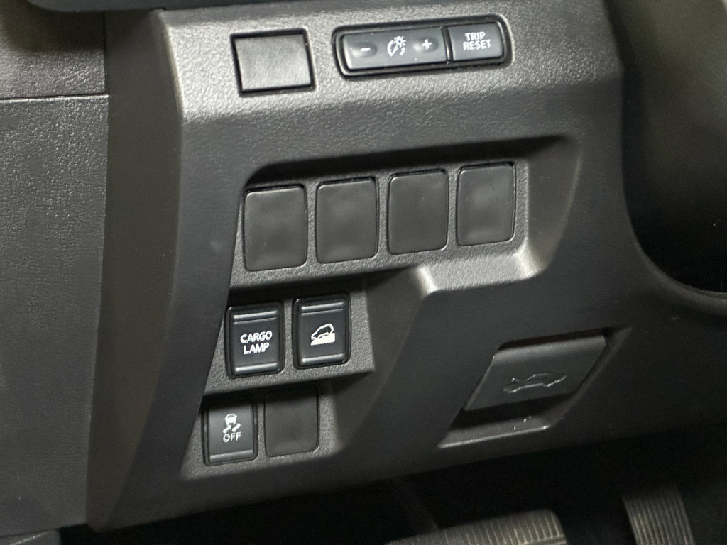 Used 2024 Nissan Frontier SV AWD/4WD image 20