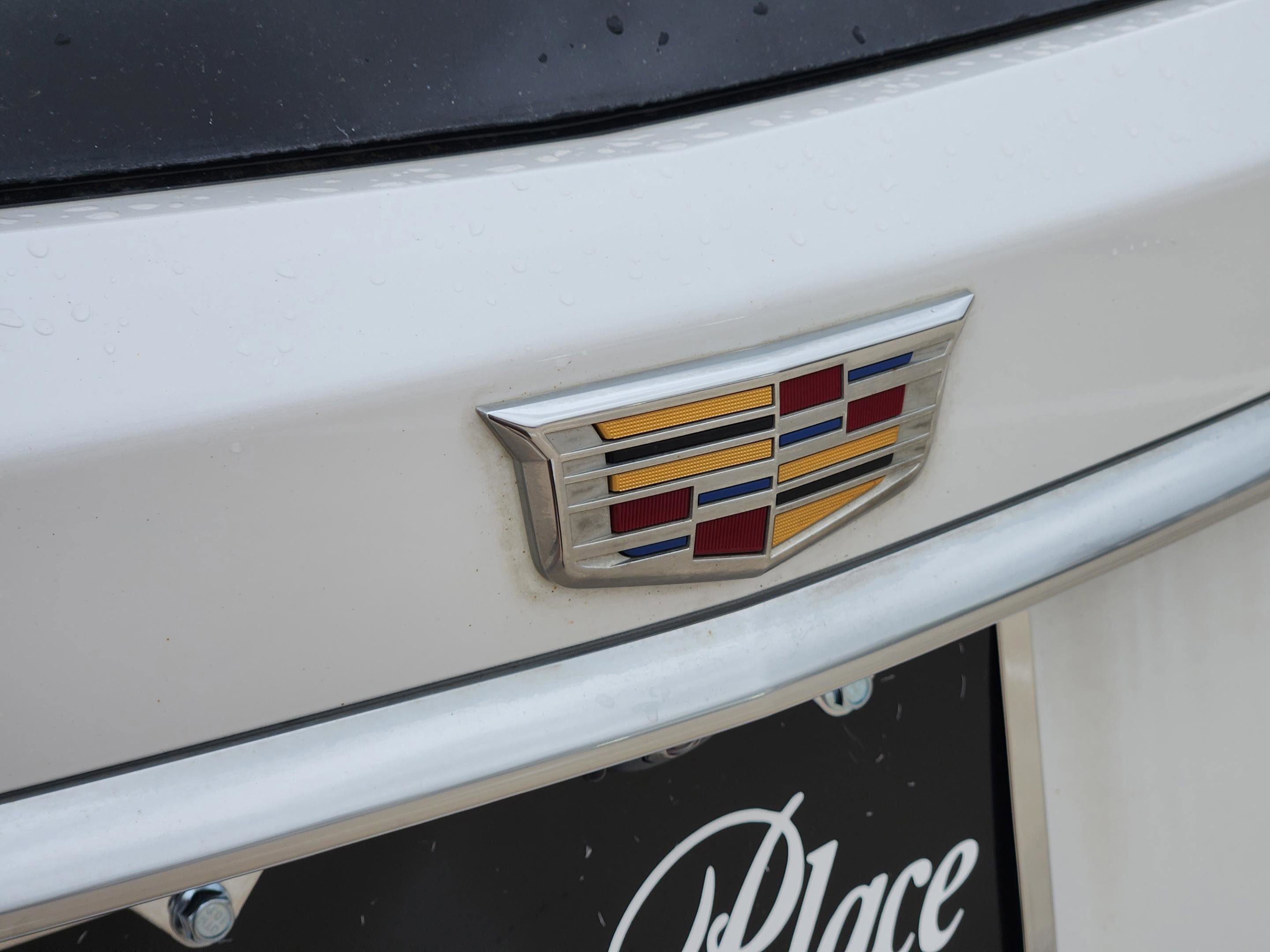 Used 2023 Cadillac XT6 Premium Luxury w/ Technology Package image 7