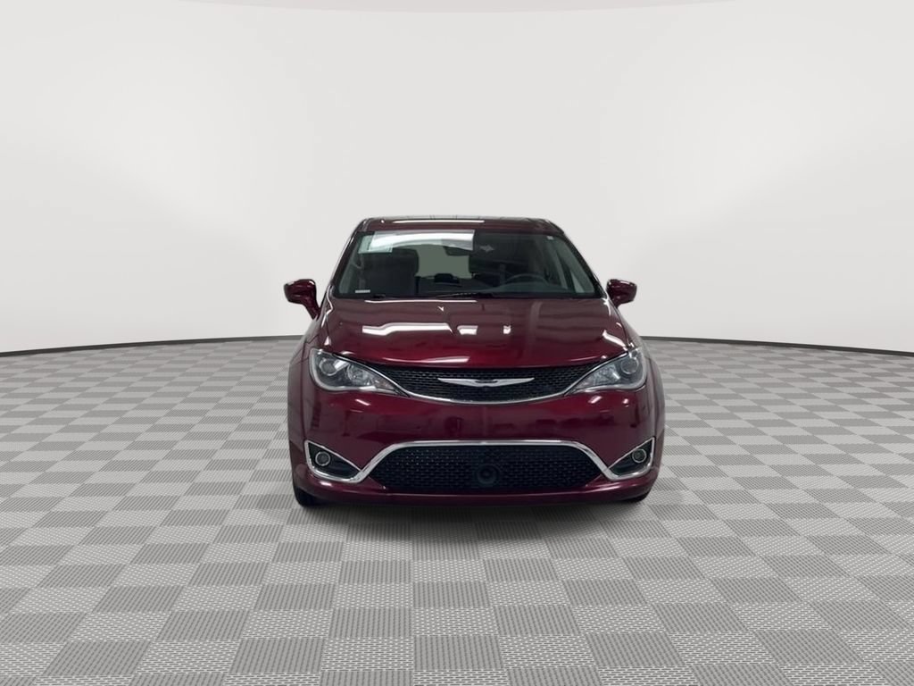 Used 2020 Chrysler Pacifica Touring w/ Advanced Safetytec Group FWD image 3