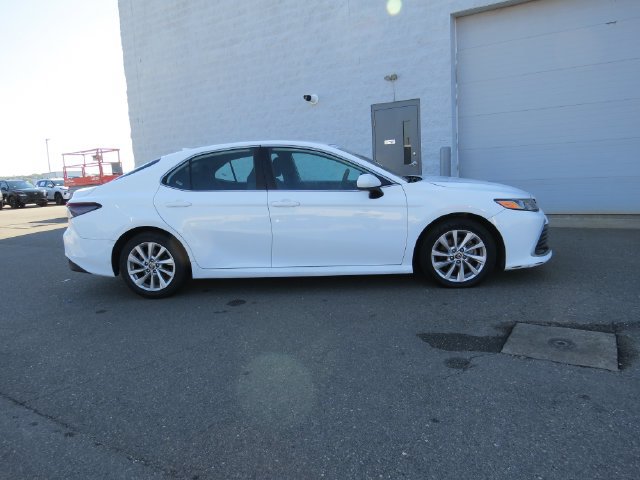 Used 2021 Toyota Camry LE FWD image 2