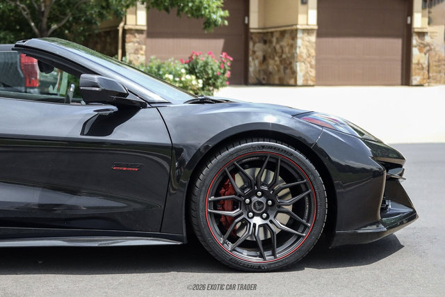 Used 2023 Chevrolet Corvette Z06 RWD image 11