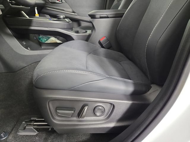 New 2026 Toyota C-HR AWD/4WD image 30