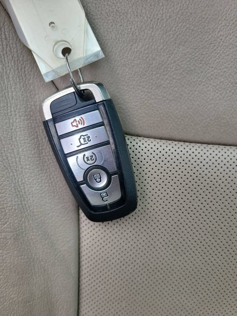 Used 2020 Ford Explorer Limited RWD image 43