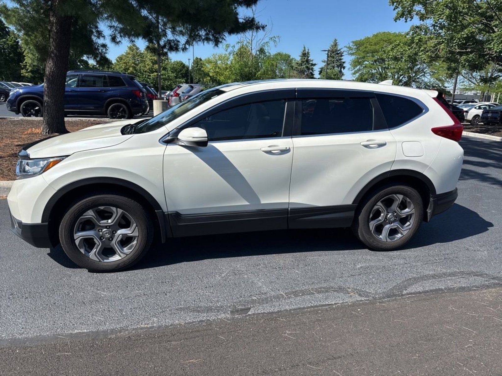 Used 2017 Honda CR-V EX-L image 6