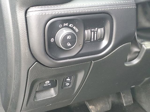 Used 2023 RAM 1500 Limited AWD/4WD image 16