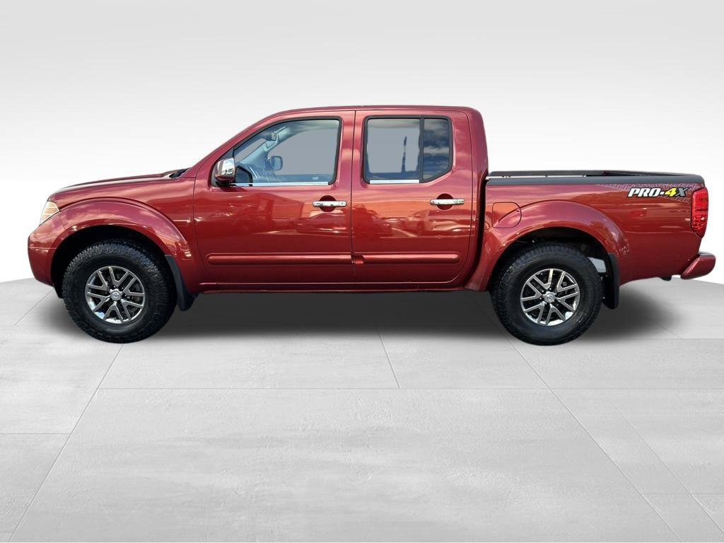 Used 2018 Nissan Frontier PRO-4X AWD/4WD image 2