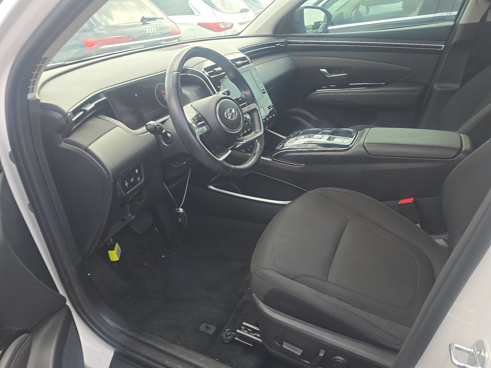 Used 2022 Hyundai Tucson SEL w/ Cargo Package AWD/4WD image 3