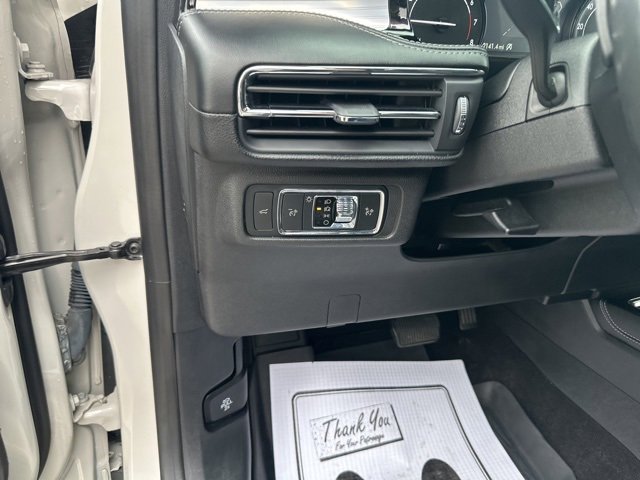 Used 2021 Lincoln Corsair AWD w/ Premium Package image 36