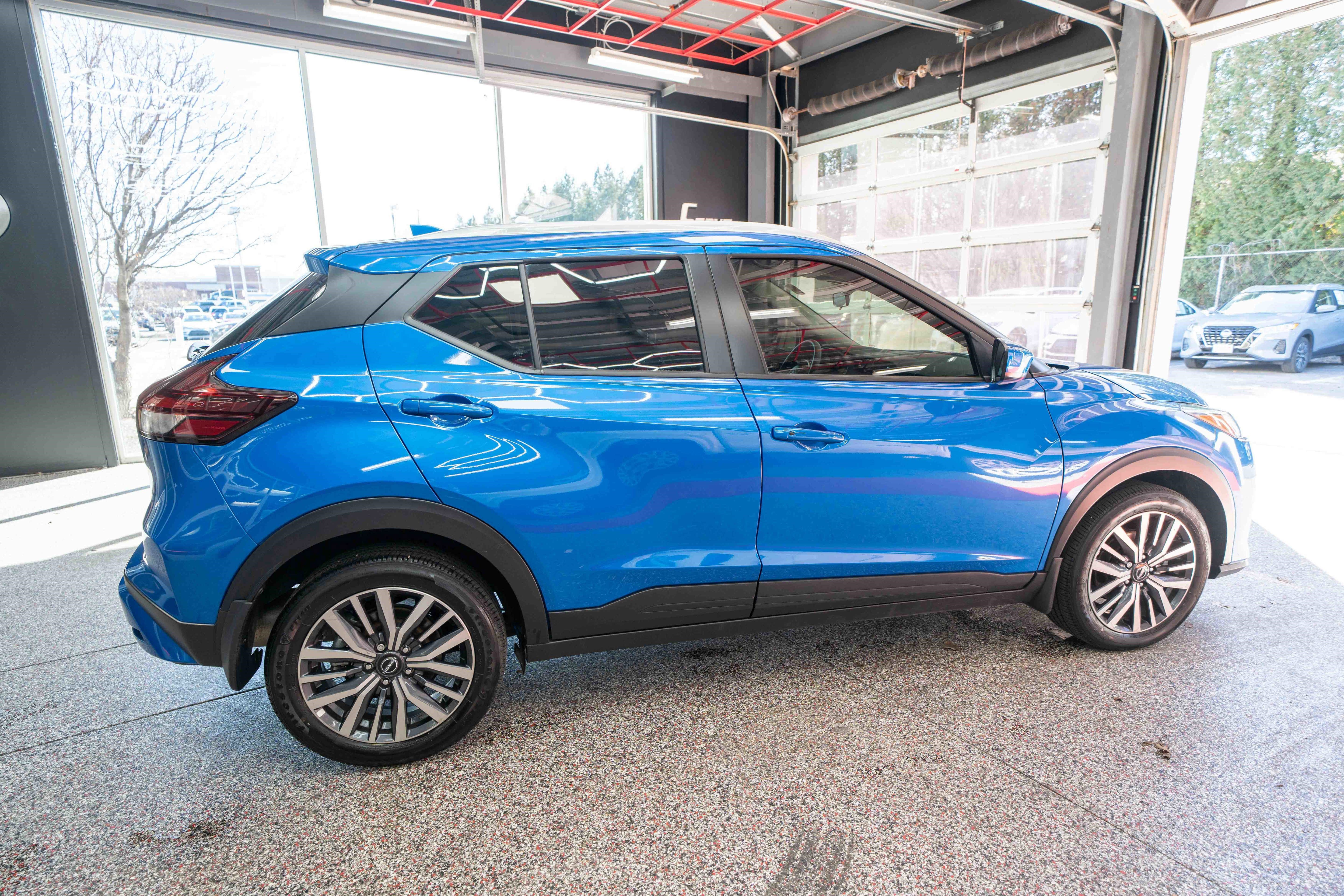 Used 2024 Nissan Kicks SV image 4