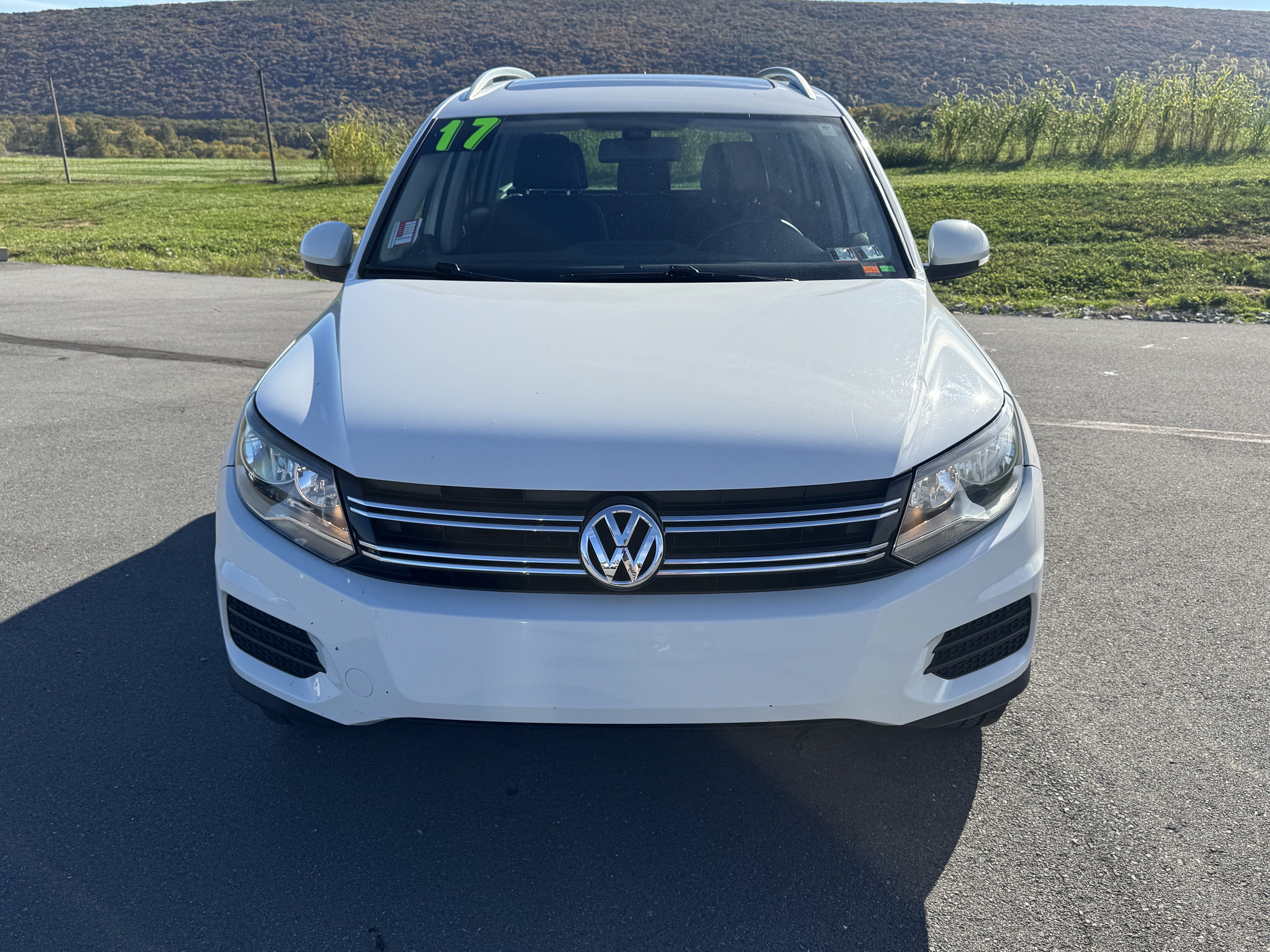 Used 2017 Volkswagen Tiguan Wolfsburg Edition AWD/4WD image 9