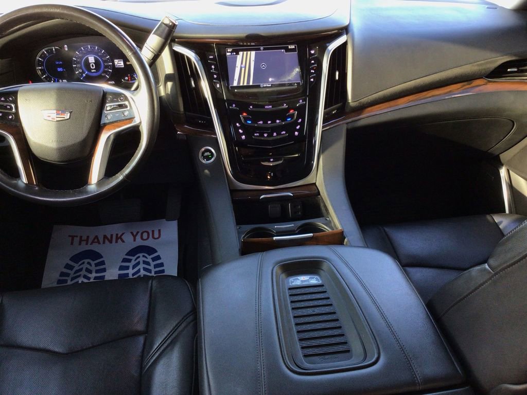 Used 2019 Cadillac Escalade Premium Luxury w/ Escalade Sport Edition image 21