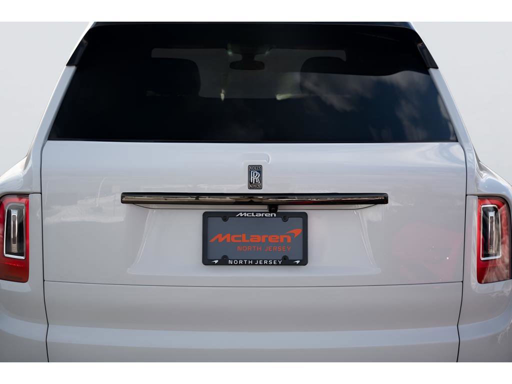 Used 2022 Rolls-Royce Cullinan Black Badge image 20
