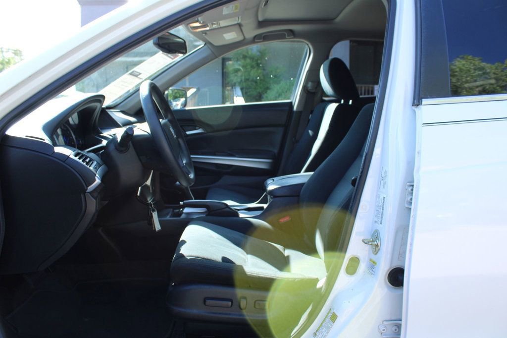 Used 2015 Honda Crosstour EX image 12