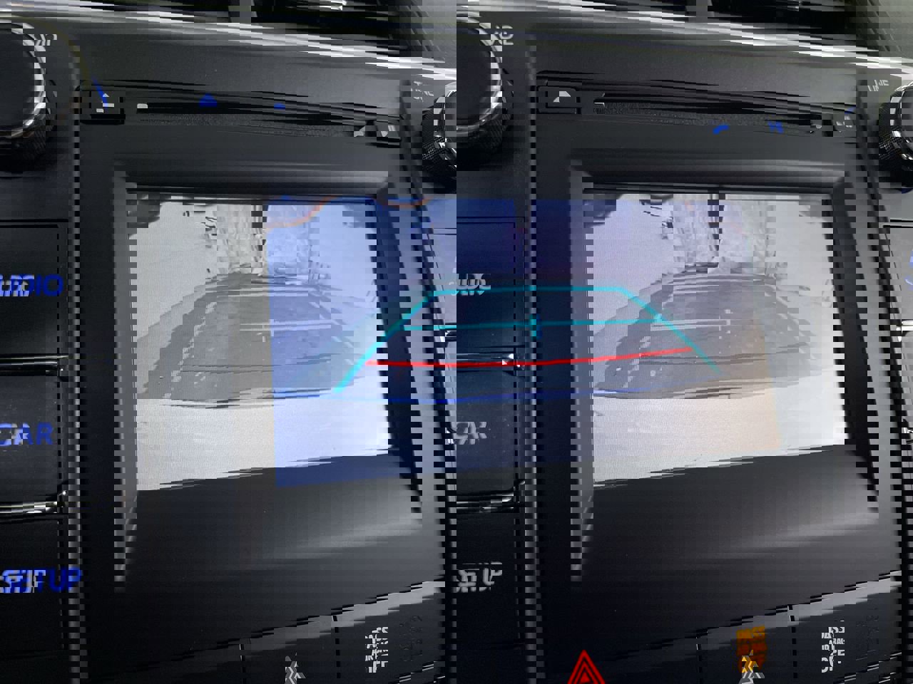 Used 2017 Toyota Camry SE image 16