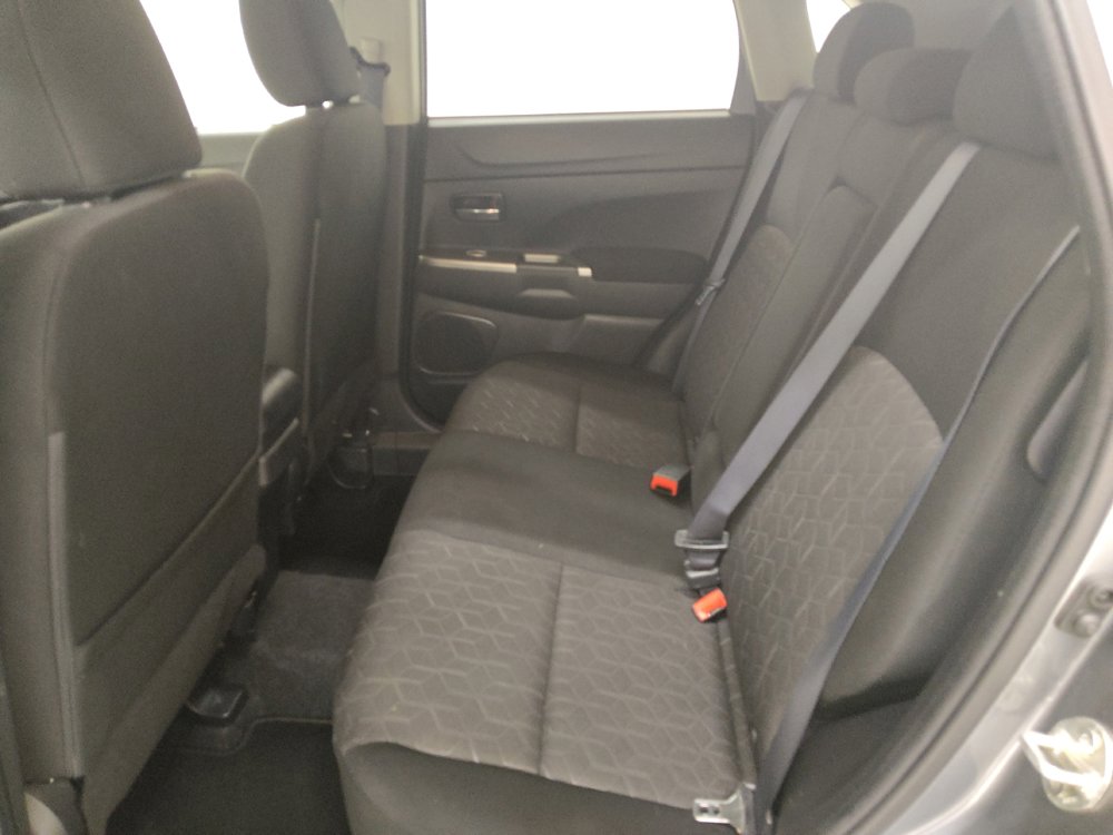 Used 2020 Mitsubishi Outlander Sport SE AWD/4WD image 18