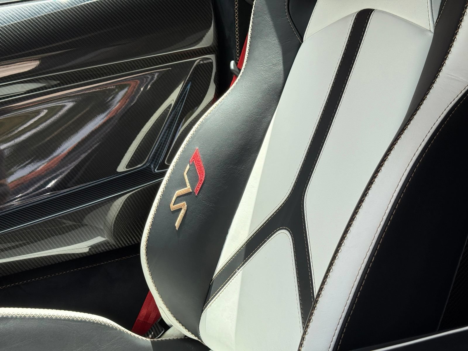 Used 2020 Lamborghini Aventador SVJ AWD/4WD image 43