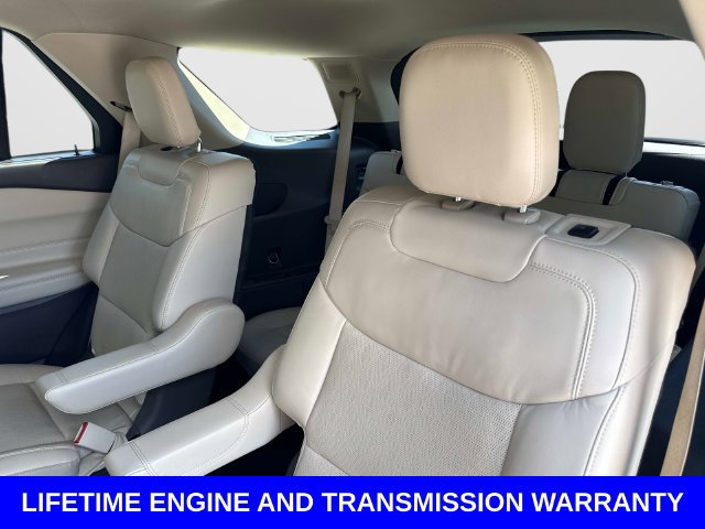 Used 2022 Ford Explorer Platinum w/ Equipment Group 601A AWD/4WD image 15