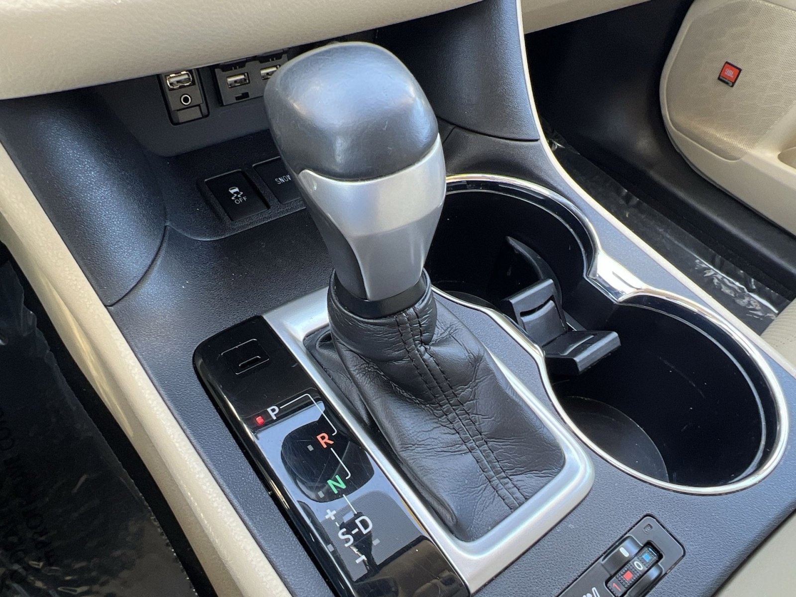 Used 2019 Toyota Highlander Limited Platinum image 23