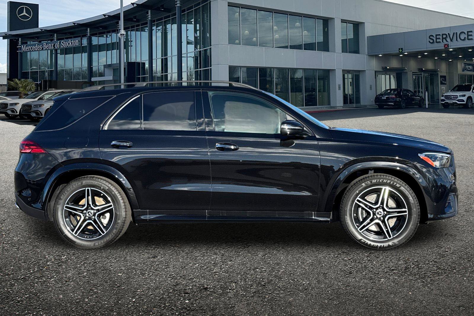 New 2026 Mercedes-Benz GLE 350 4MATIC image 3