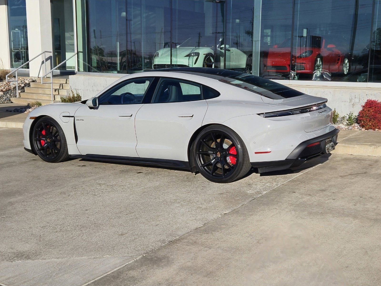 New 2025 Porsche Taycan GTS image 3