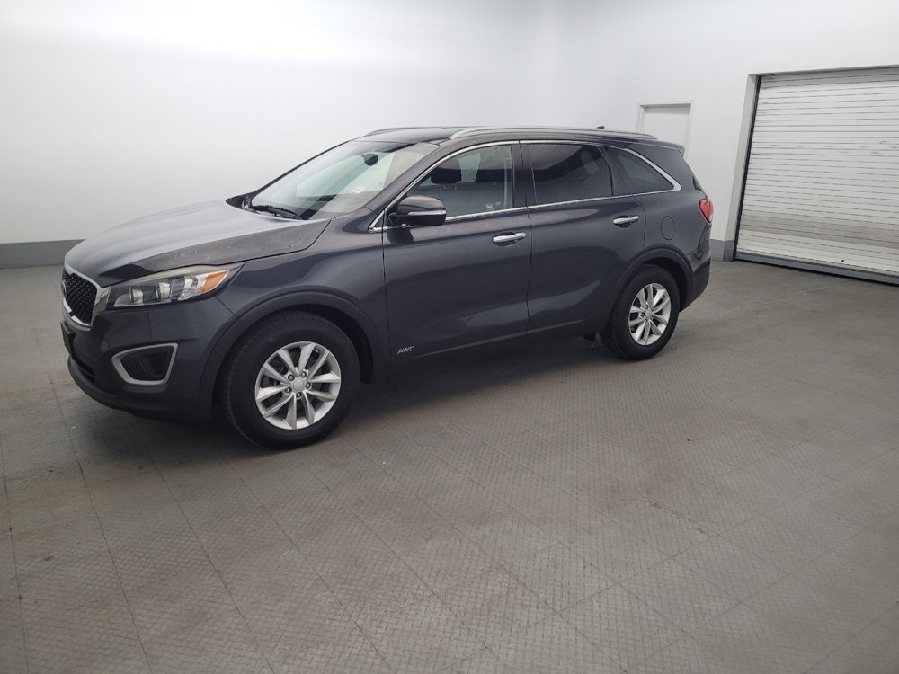 Used 2017 Kia Sorento AWD w/ LX Convenience Package image 2