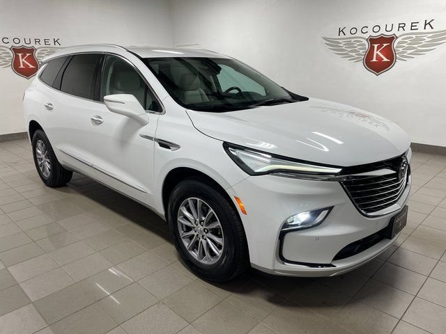 Used 2023 Buick Enclave Essence w/ Trailering Package, 5000 lbs.