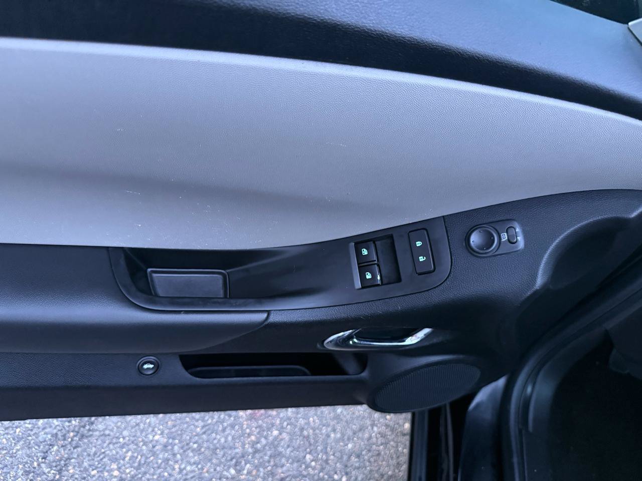 Used 2012 Chevrolet Camaro LS RWD image 10