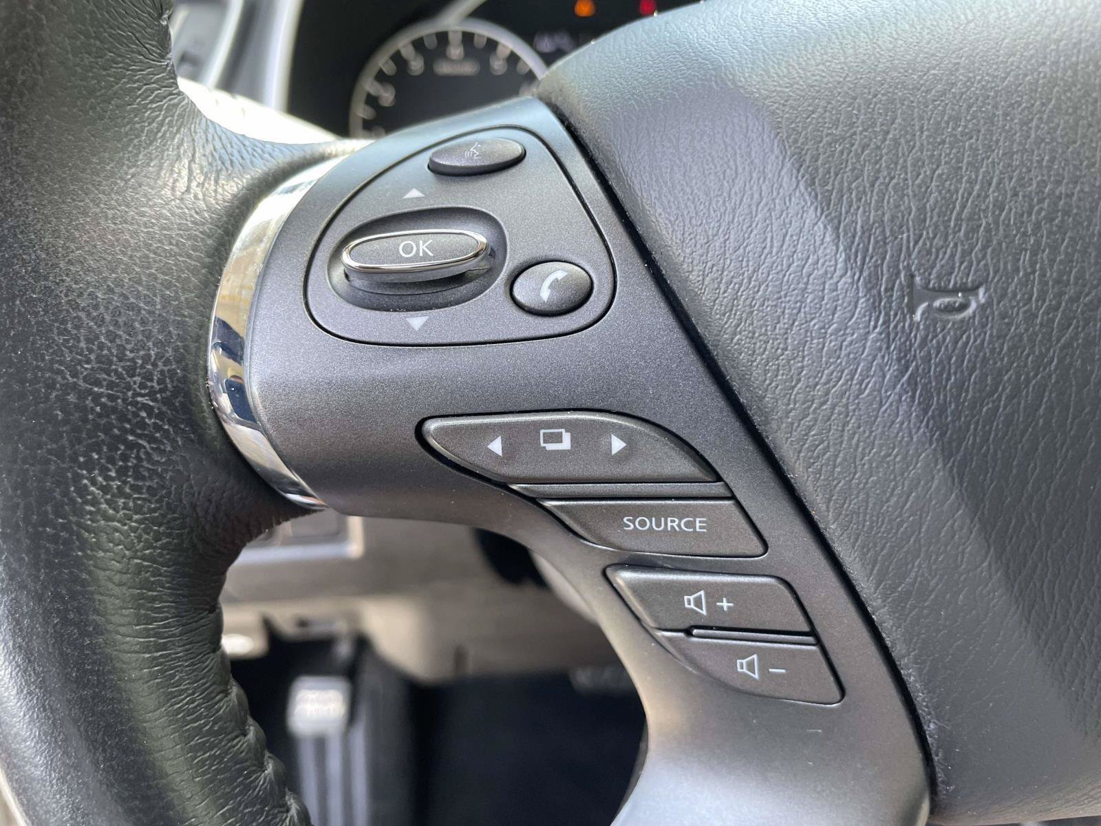 Used 2023 Nissan Murano SV FWD image 9