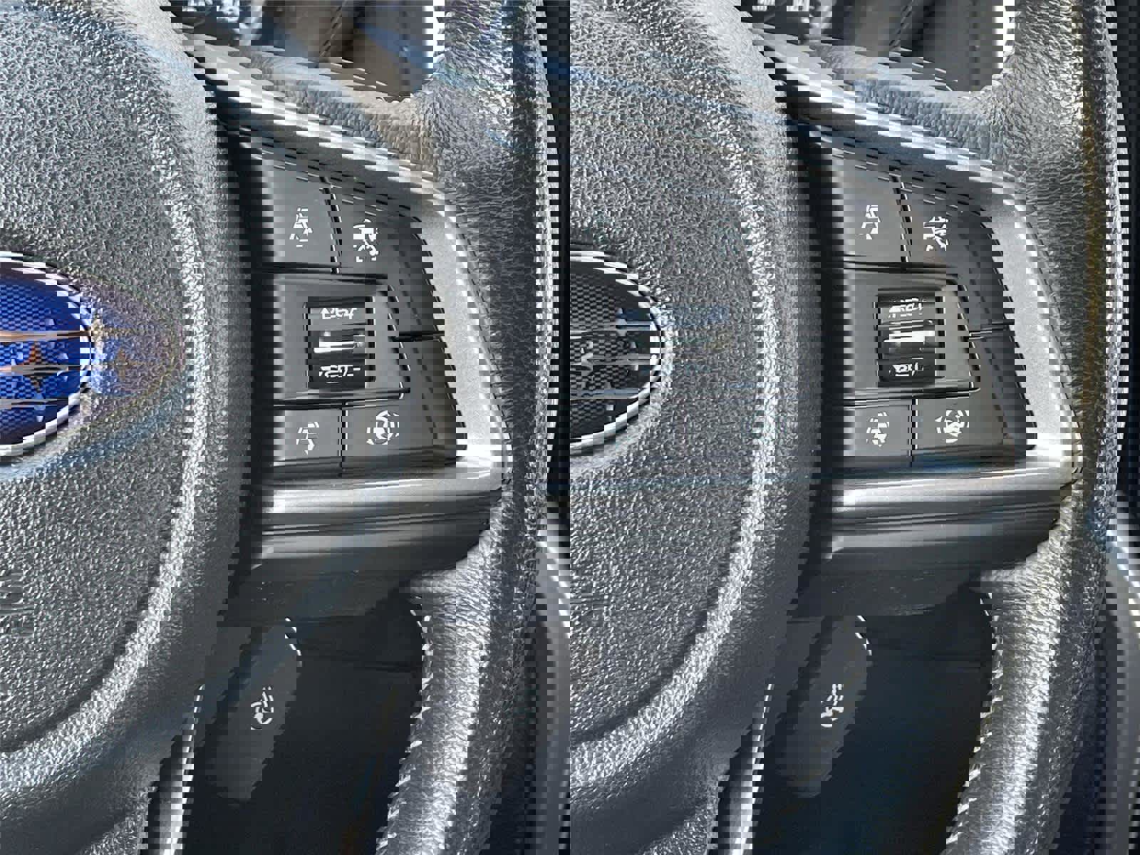 Certified 2022 Subaru Ascent Limited w/ Technology Package image 32