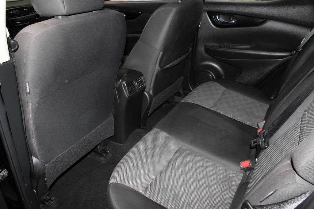 Certified 2022 Nissan Rogue Sport SV AWD/4WD image 20