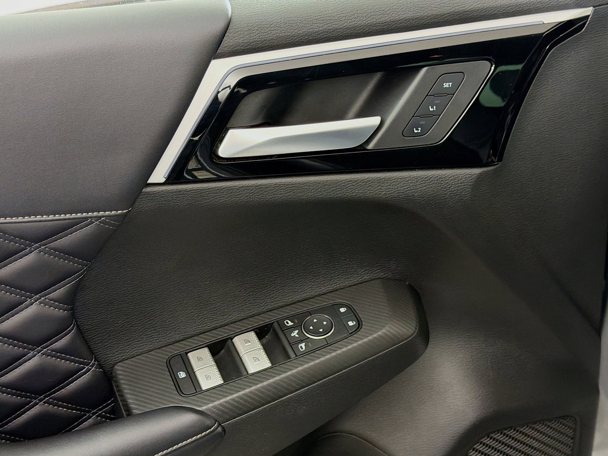 Used 2023 Mitsubishi Outlander SEL image 21