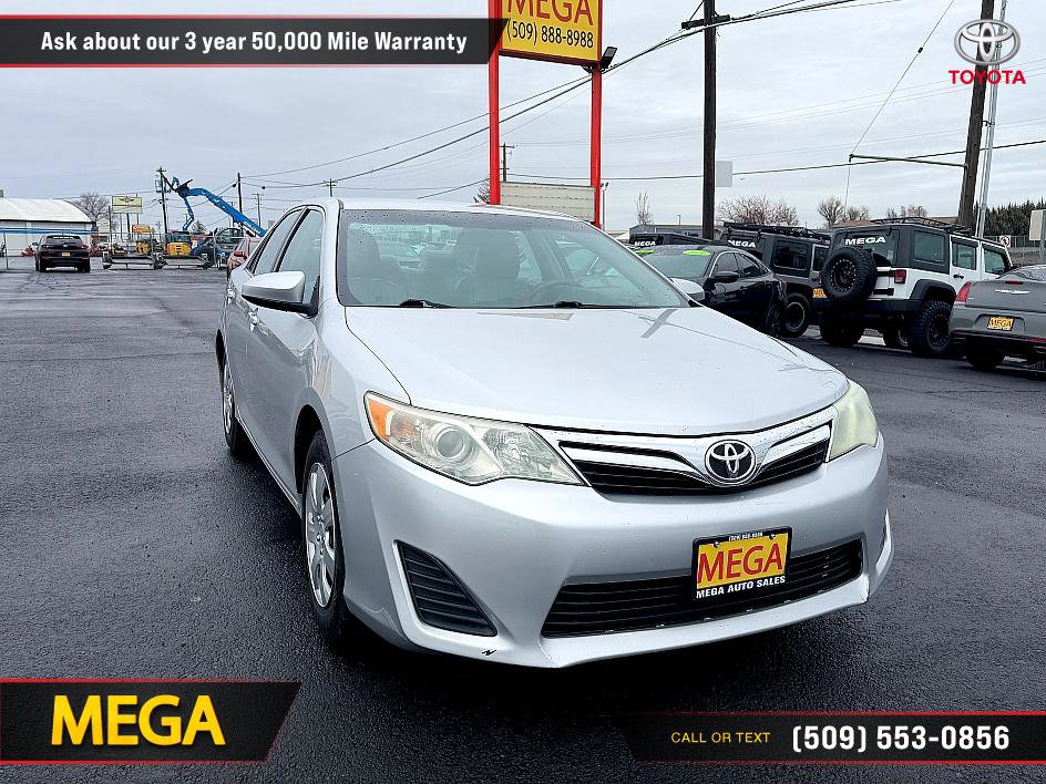 Used 2013 Toyota Camry LE image 5
