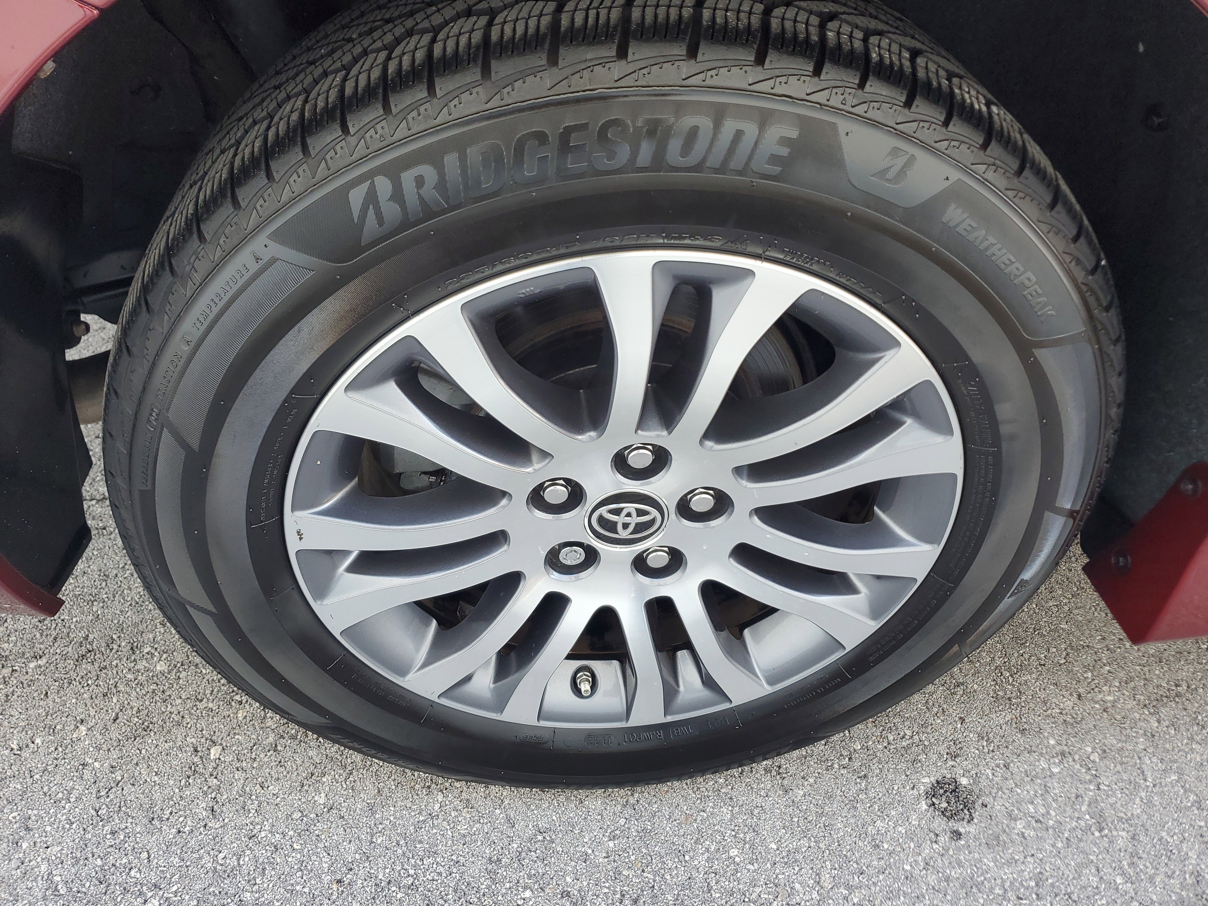 Used 2020 Toyota Sienna XLE image 31