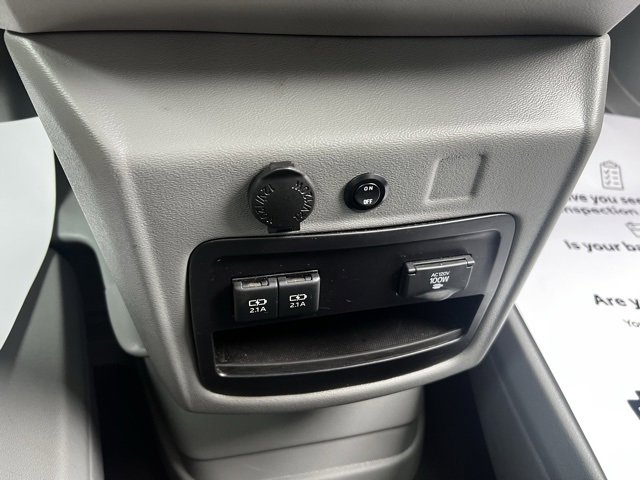 Used 2019 Toyota Sienna XLE image 19