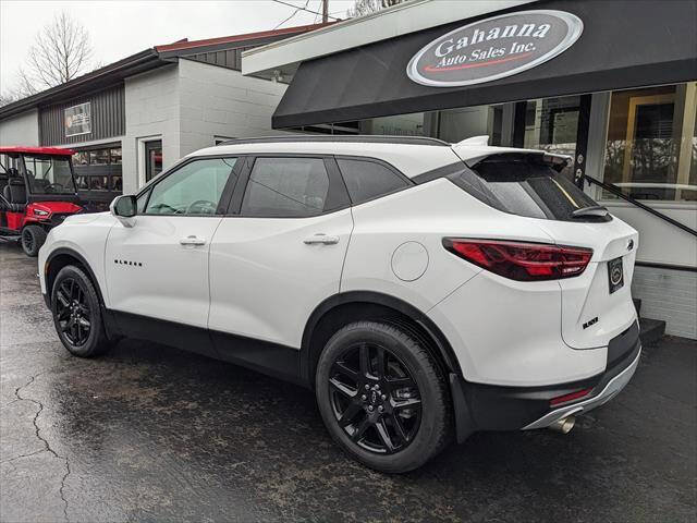 Used 2023 Chevrolet Blazer LT w/ Convenience Package image 2