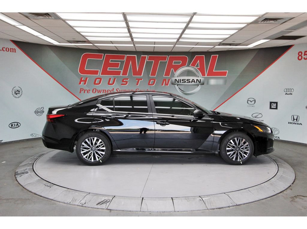 New 2026 Nissan Altima 2.5 SV FWD image 5