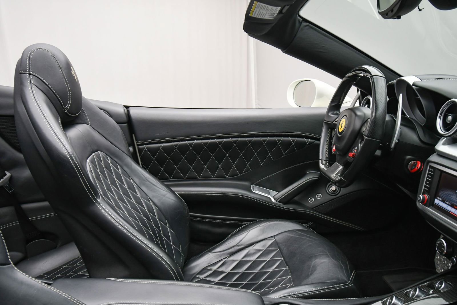 Used 2016 Ferrari California T image 51
