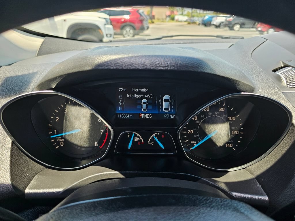 Used 2018 Ford Escape SE w/ Ford Safe & Smart Package AWD/4WD image 16