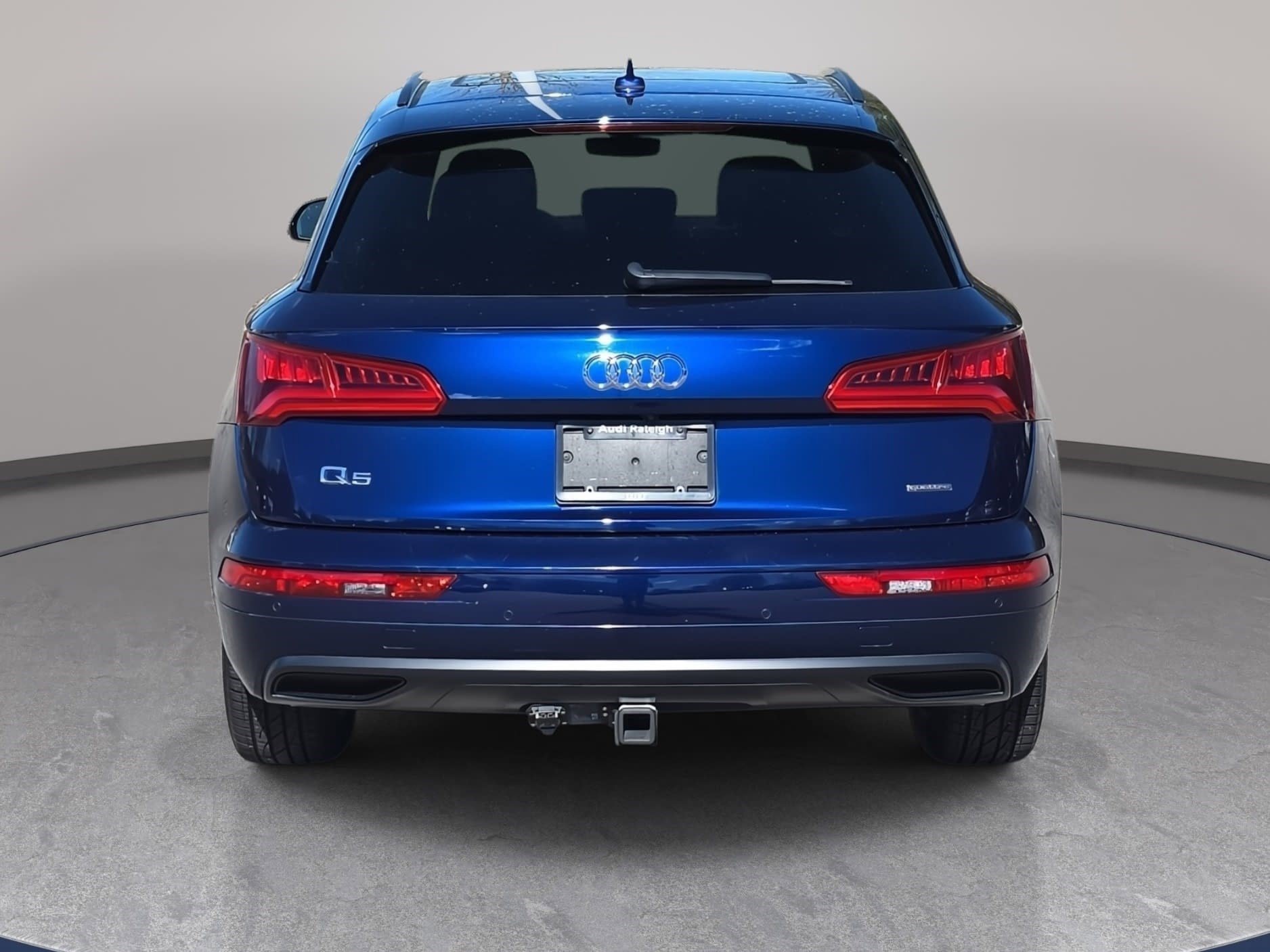 Used 2020 Audi Q5 2.0T Premium w/ Titanium Sport Package image 5