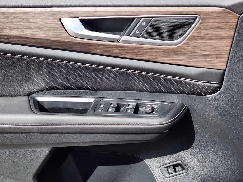 New 2026 Volkswagen Atlas SEL image 12