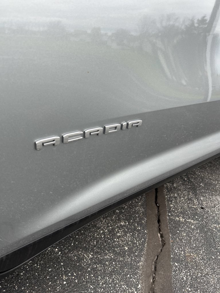 Used 2025 GMC Acadia Elevation FWD image 23