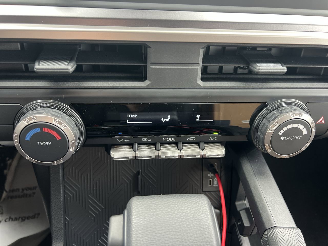 Used 2025 Toyota 4Runner SR5 AWD/4WD image 29