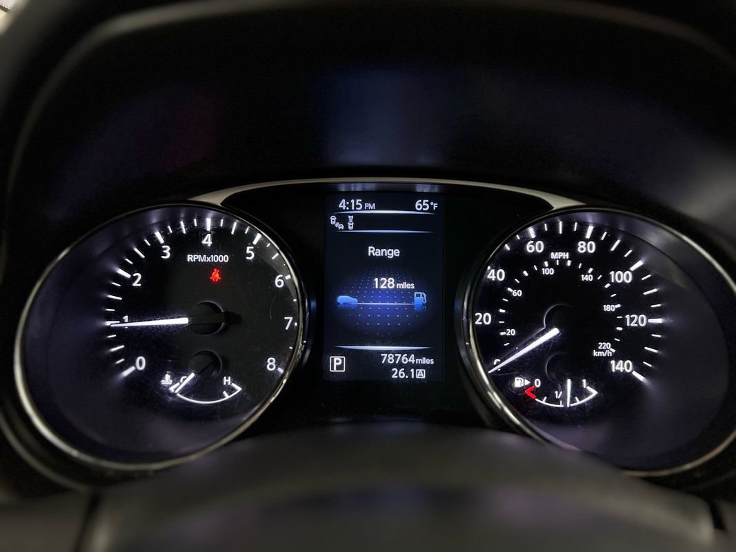 Used 2016 Nissan Rogue SL image 24