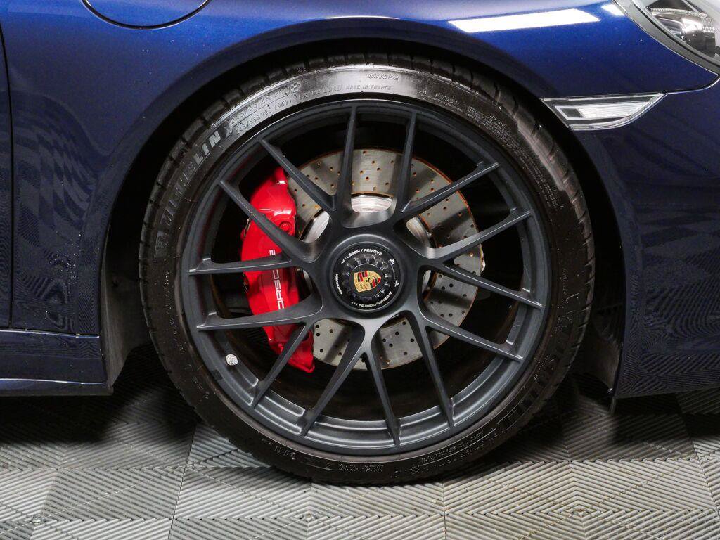 Used 2018 Porsche 911 Carrera GTS RWD image 33