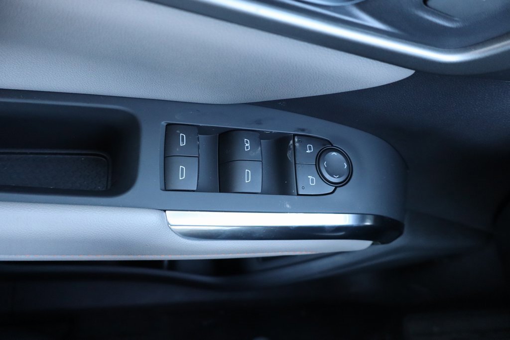 Used 2025 Chevrolet Traverse LT w/ Driver Confidence Package image 22