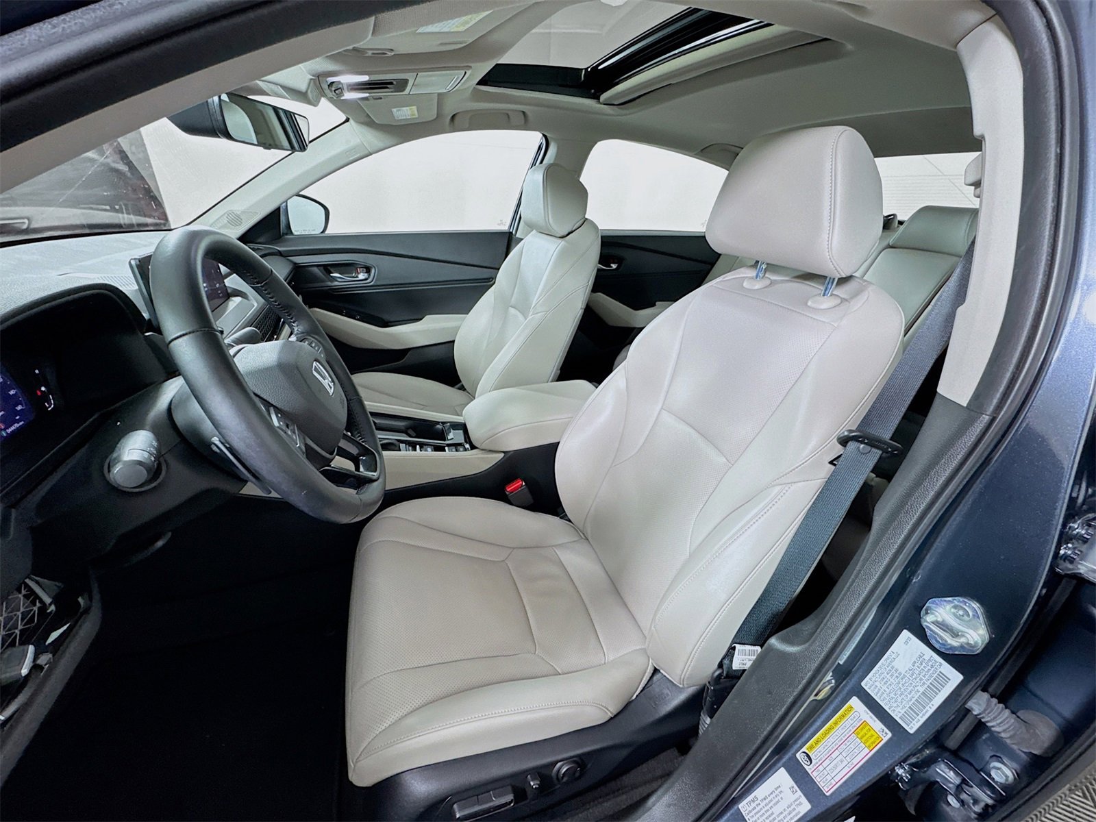 Used 2023 Honda Accord EX-L image 13