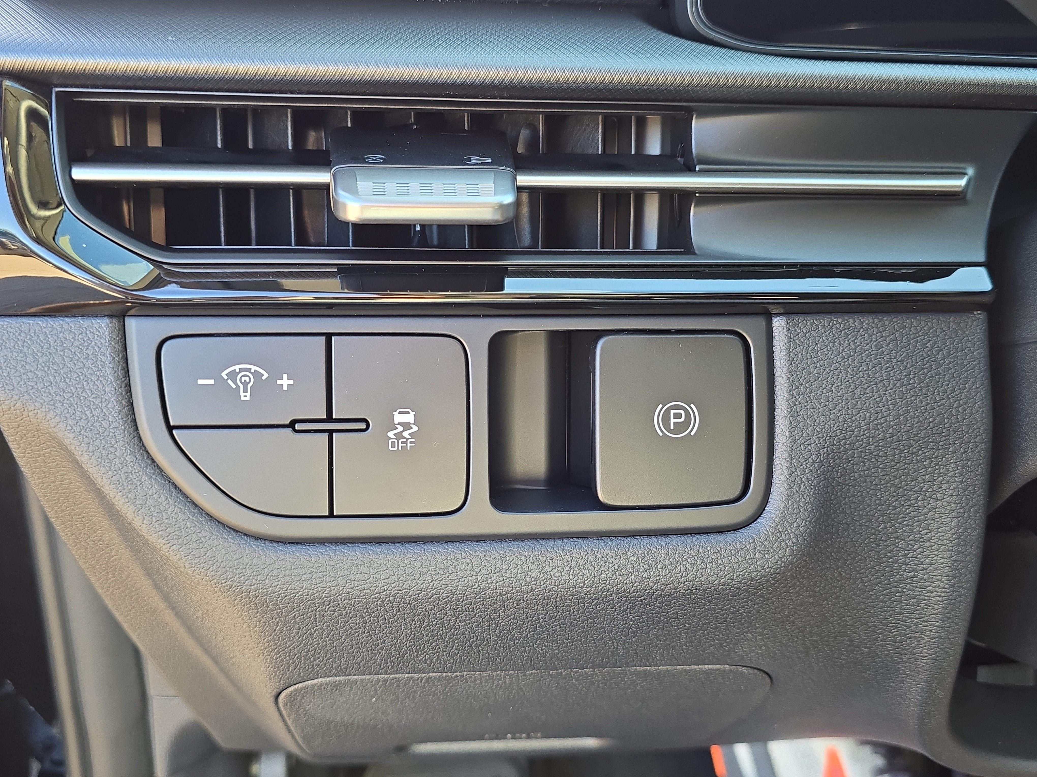 New 2027 Kia Sportage LX FWD image 26