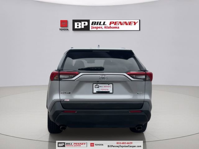 Used 2020 Toyota RAV4 XLE Premium image 4