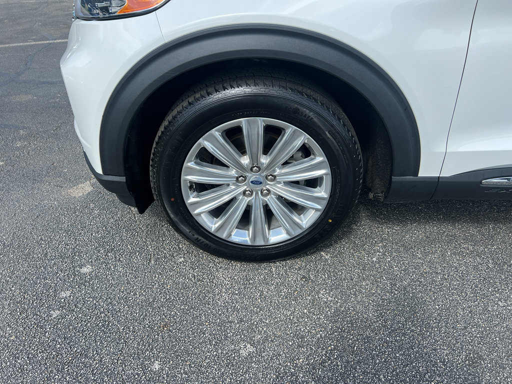 Used 2022 Ford Explorer Limited w/ Equipment Group 301A image 8