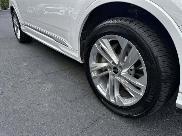 Used 2022 Audi Q7 3.0T Premium Plus w/ Premium Plus Package AWD/4WD image 11